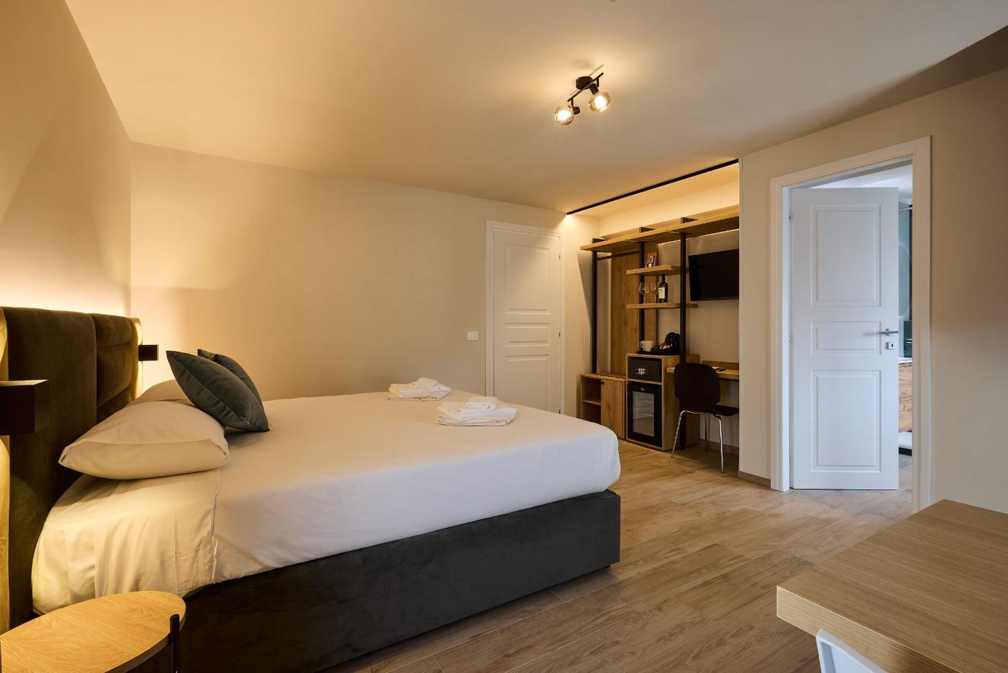 Relais Tiburtina Bed & Breakfast Rome Bagian luar foto