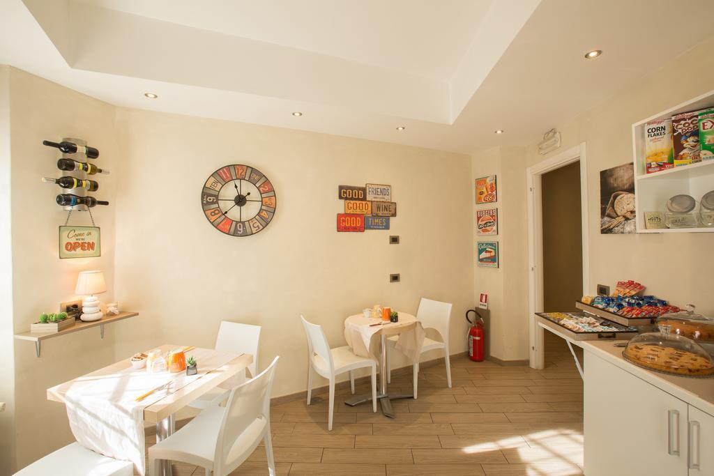 Relais Tiburtina Bed & Breakfast Rome Bagian luar foto