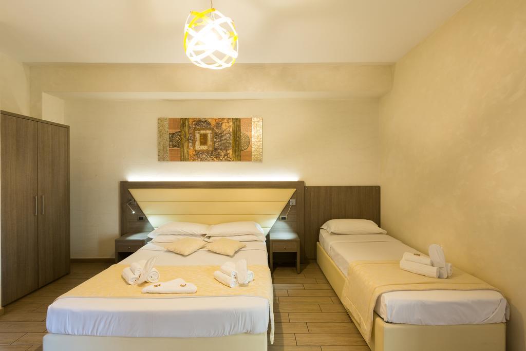 Relais Tiburtina Bed & Breakfast Rome Bagian luar foto