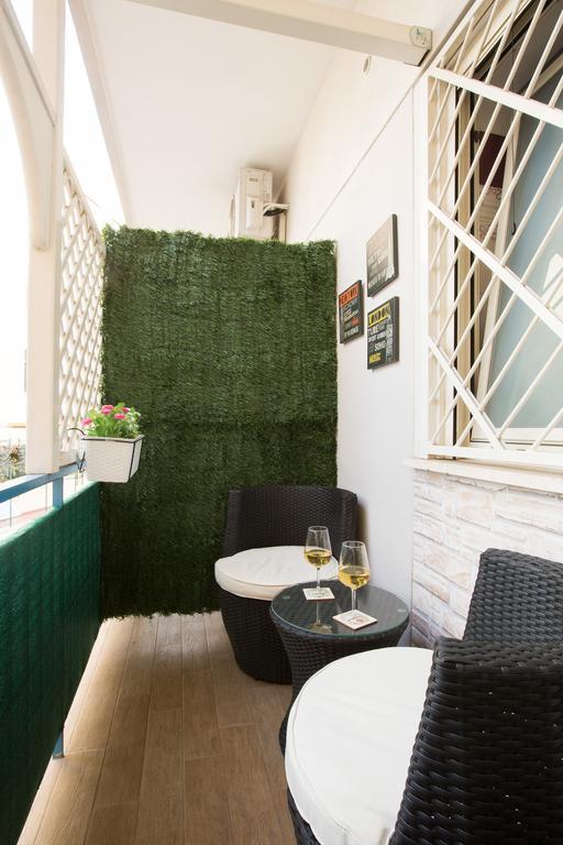Relais Tiburtina Bed & Breakfast Rome Bagian luar foto
