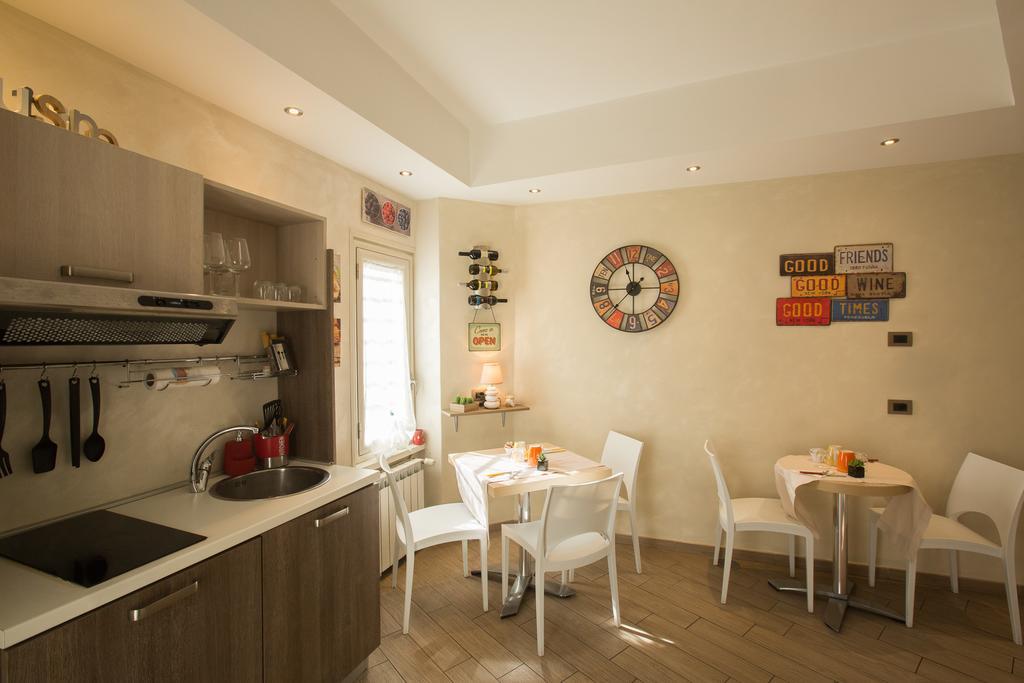 Relais Tiburtina Bed & Breakfast Rome Bagian luar foto